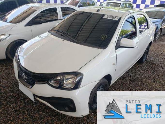 TOYOTA ETIOS SEDAN 21/21 TOYOTA ETIOS SEDAN 21/21
