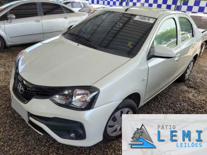 TOYOTA ETIOS SEDAN 20/20 TOYOTA ETIOS SEDAN 20/20