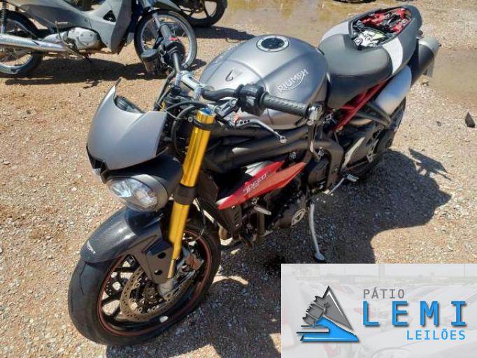 TRIUMPH SPEED TRIPLE 1050R 17/17 TRIUMPH SPEED TRIPLE 1050R 17/17