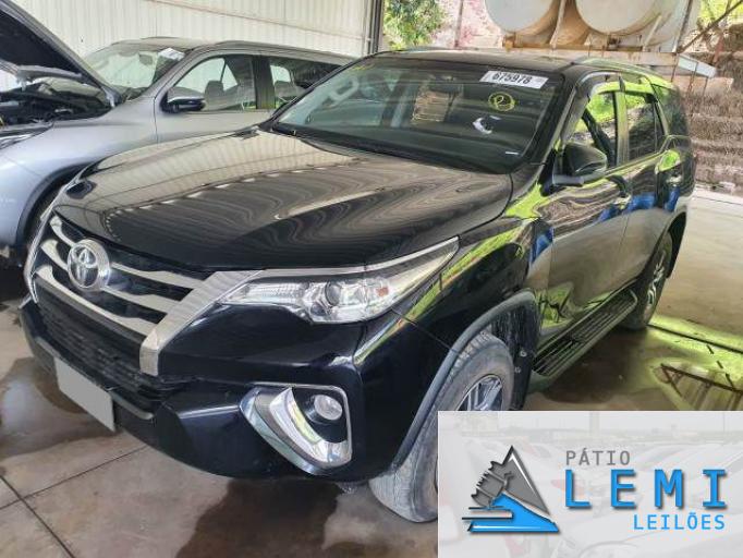 TOYOTA HILUX SW4 19/19 TOYOTA HILUX SW4 19/19