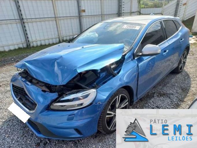 VOLVO V40 18/18